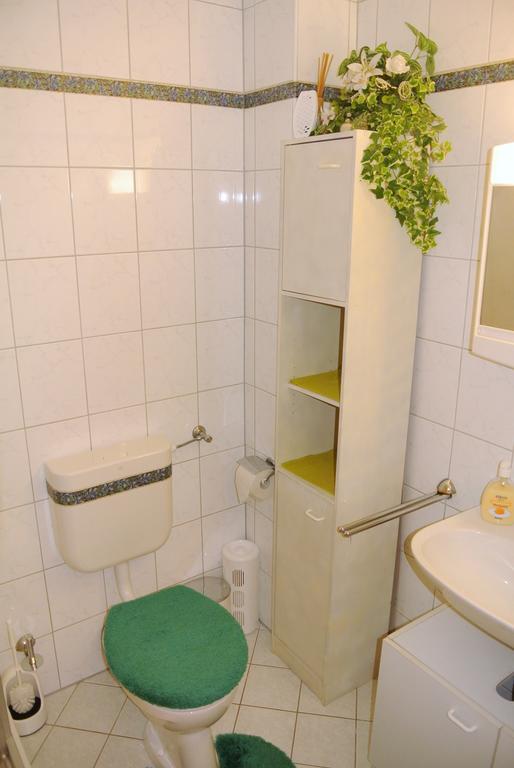Haus Am Waldrand - Ferienwohnung Augustin Grafenau  Eksteriør bilde